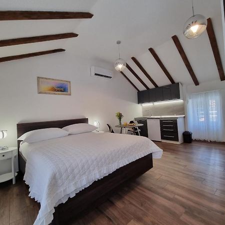 Studio Apartment Rosalie Split Buitenkant foto