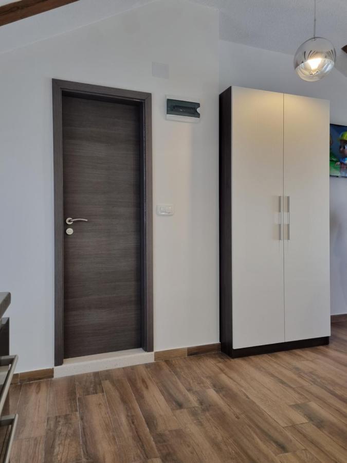 Studio Apartment Rosalie Split Buitenkant foto